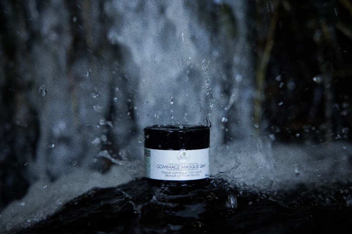 Gommage masque visage 2 en 1 – Peau lisse éclat naturel